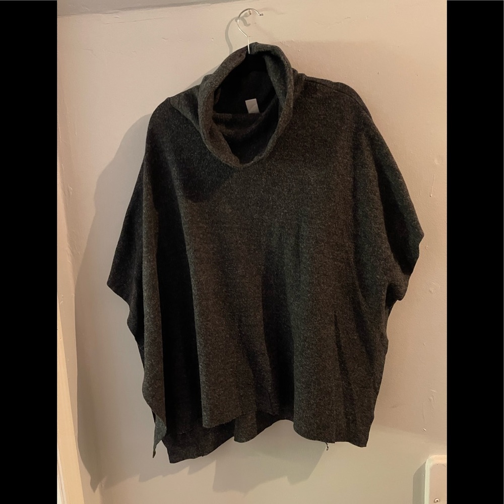 GapBody Turtle Neck Poncho